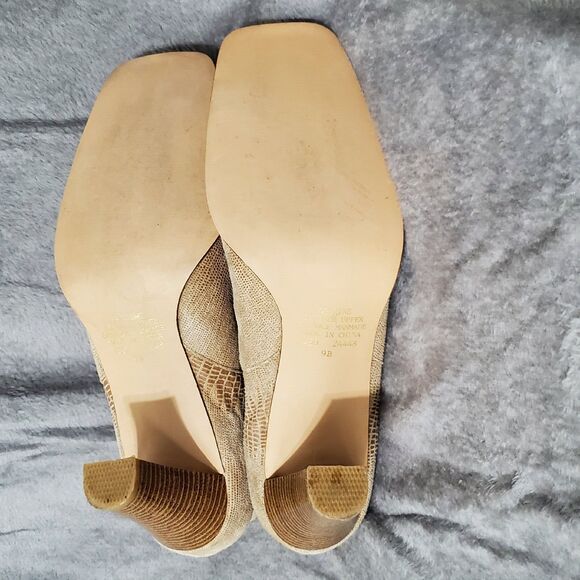 Newport News Ankle Booties Size 9B Tan Beige Textured/Heel Genuine Leather - Picture 7 of 9